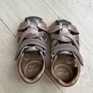 Stride Rite Xena Champagne Sandal size 4.5 wide